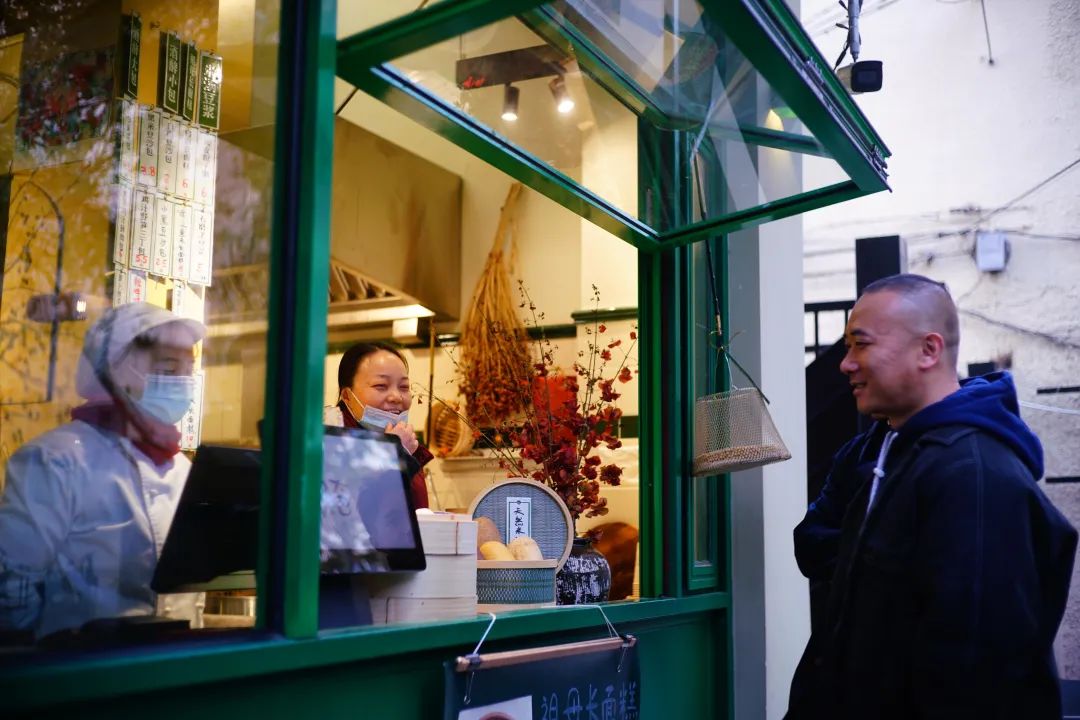 这条街，可能是全上海最时髦又接地气的