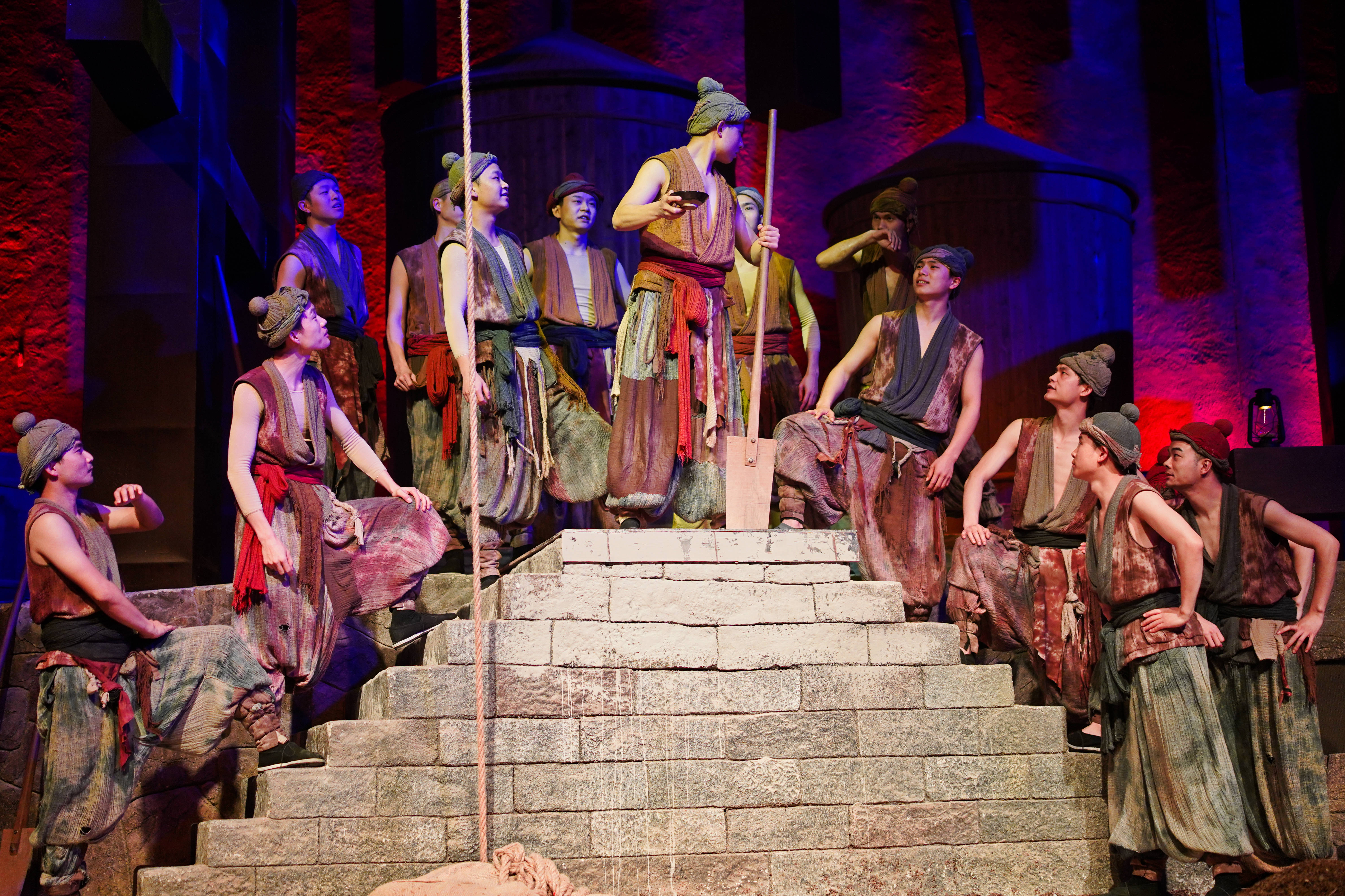 贵州黔东南千与千寻,茅台镇千与千寻