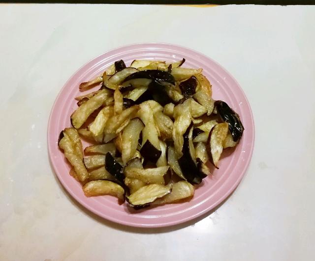 茄子怎么样炒不油腻而且好吃,为什么做的风味茄子发苦