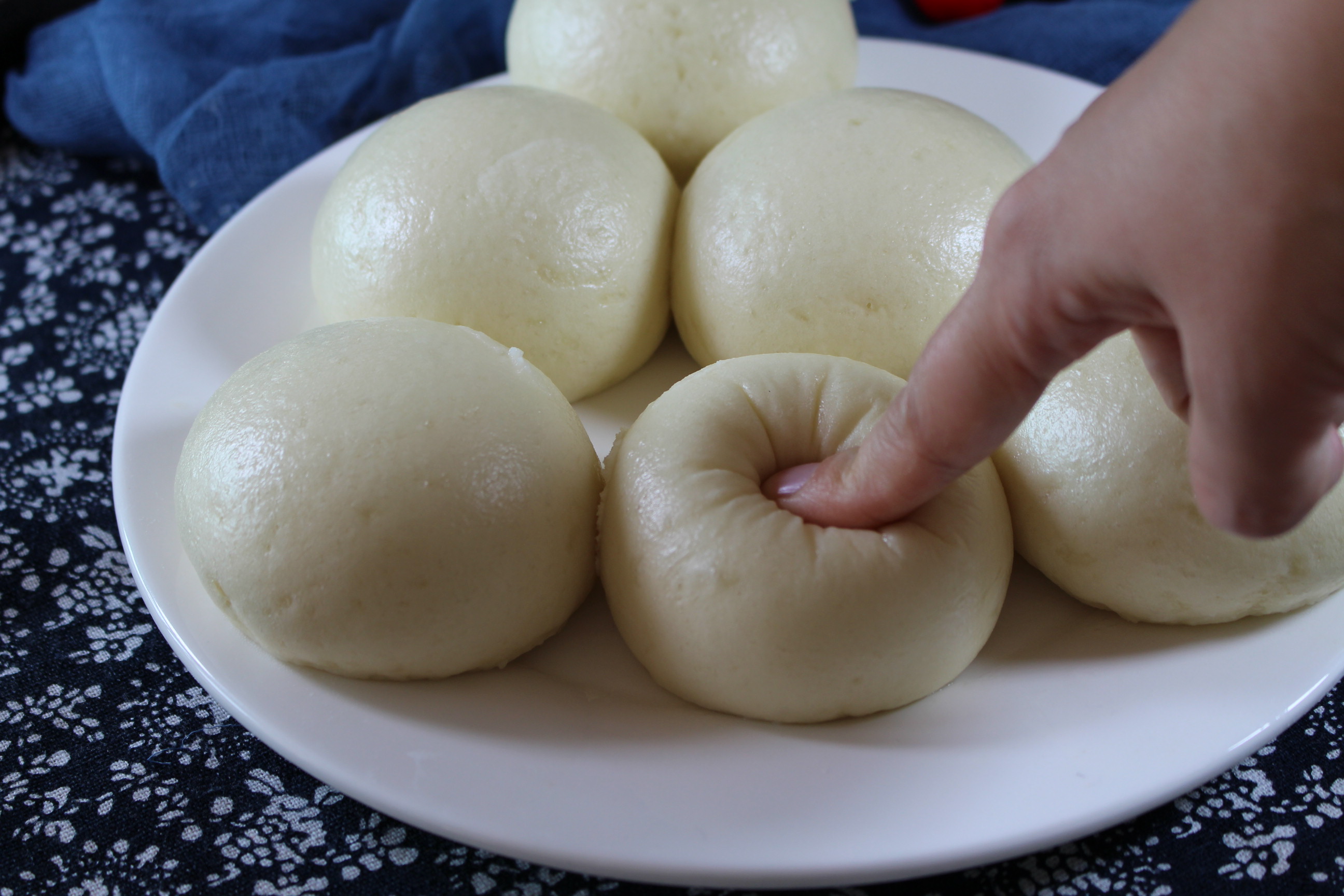 发面馒头怎样做白净暄软,冬季做馒头发面的技巧