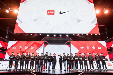 耐克lpl联名鞋子af1,lpl联名nike高帮