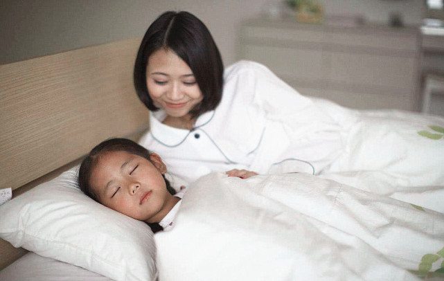 12岁孩子尿床是什么原因造成的,12岁小孩晚上无意识尿床