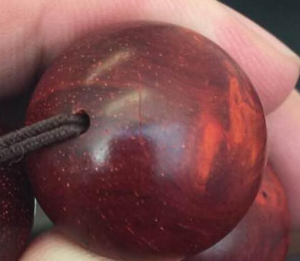 小叶紫檀有点开裂怎么办,小叶紫檀开裂用紫光灯可以看出吗