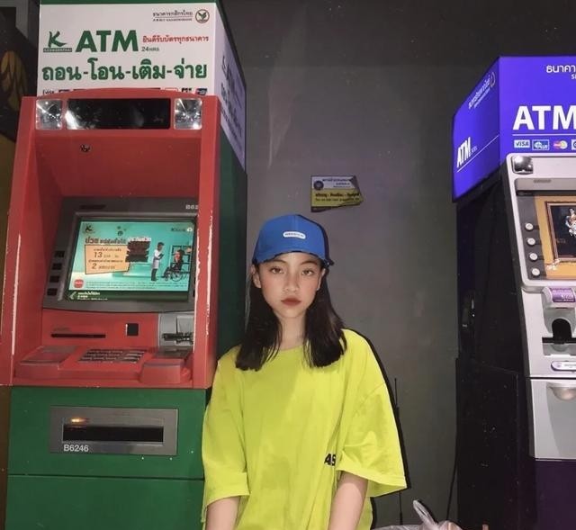夏天戴什么颜色帽子防晒效果好,夏天哪种款式颜色的帽子最防晒