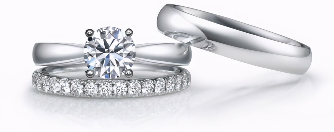 5万元买表还是买钻戒好 (5万能买什么成色的钻戒)