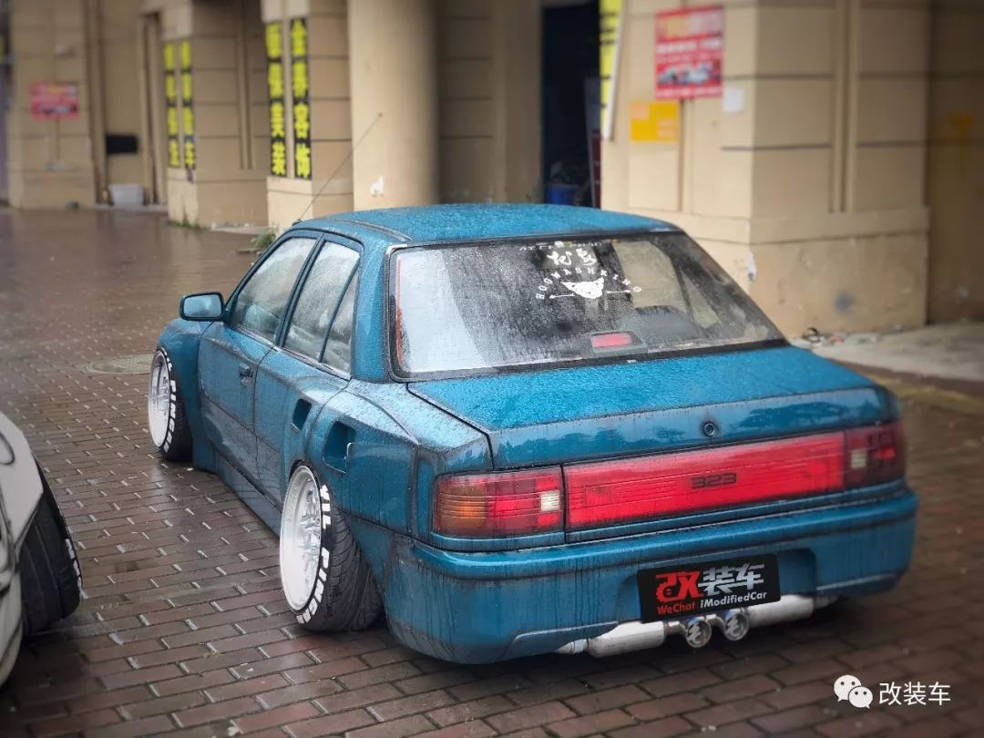 六代马自达323,第六代马自达323