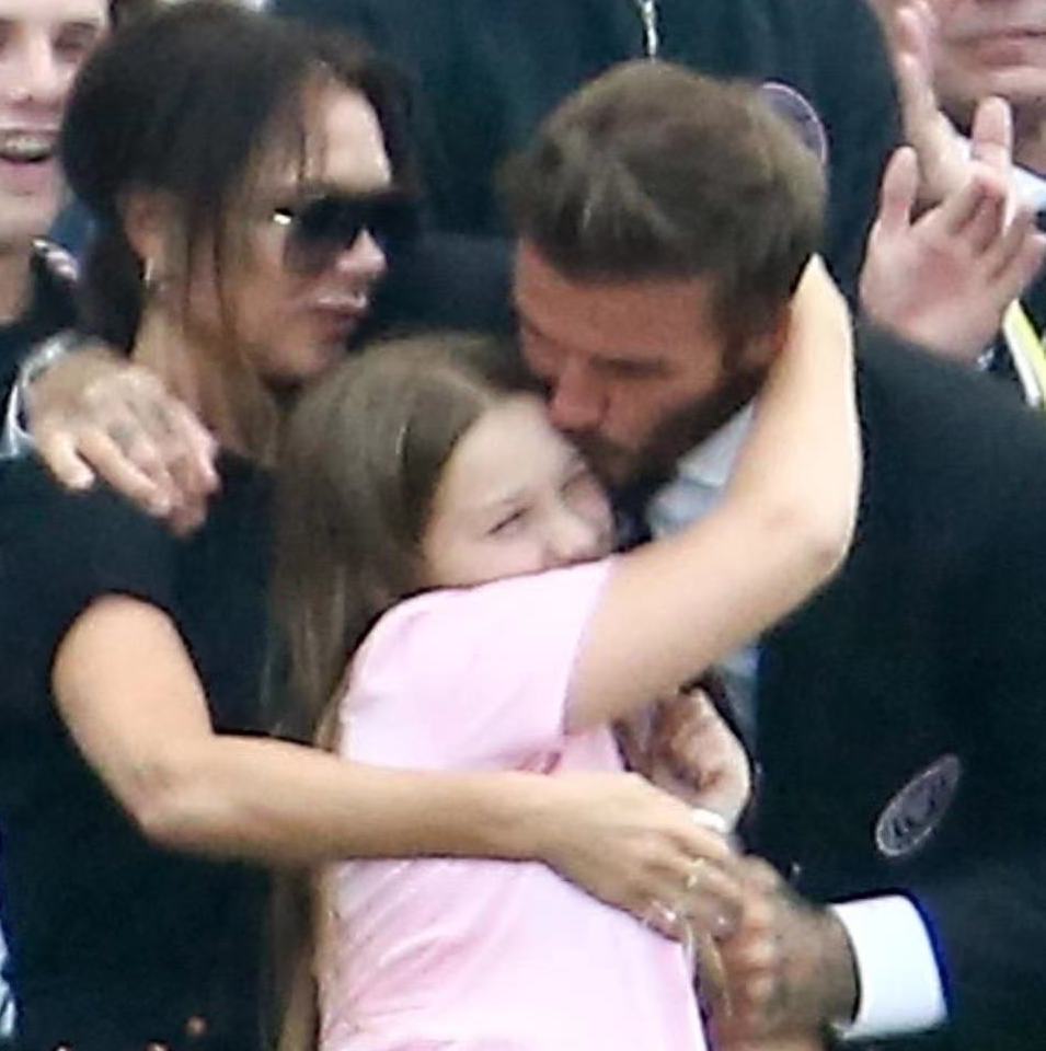 小七和贝克汉姆亲吻,小七与贝克汉姆