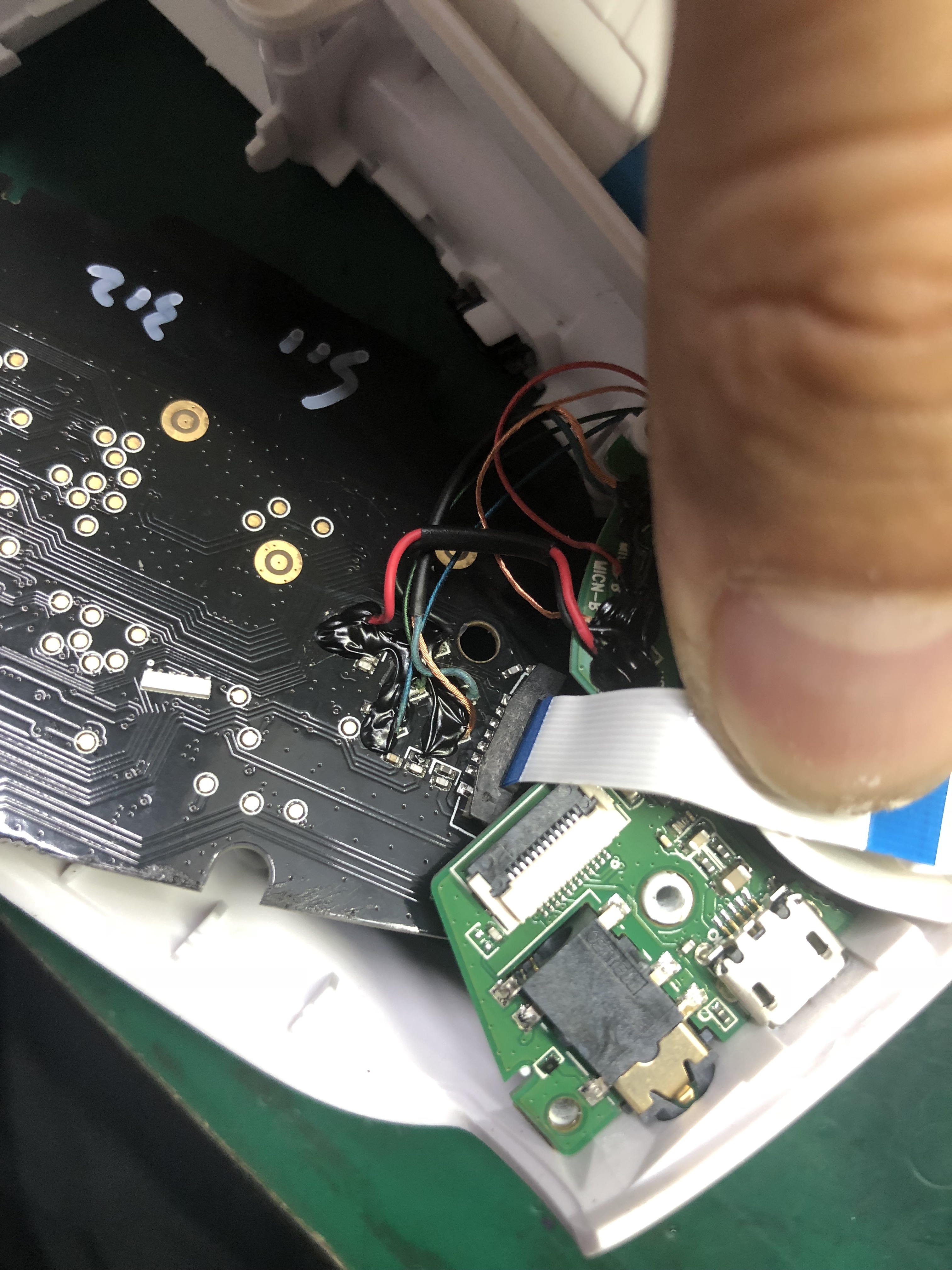 罗技无线耳机g933维修,hyperxcloud2和罗技g933