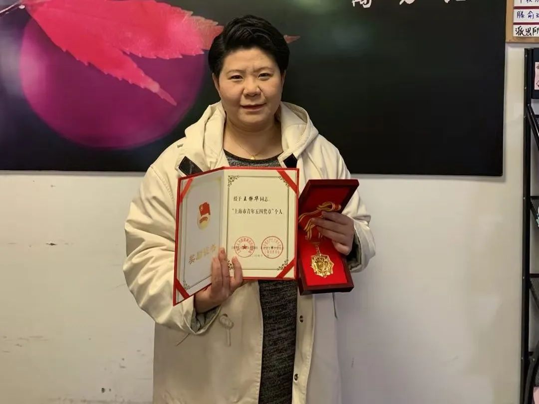 身边的人个个都优秀,身边的中大奖的人