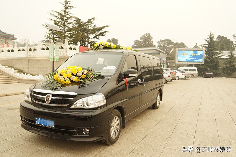 用轿车运一罐煤气罐可以吗,家用轿车能拉棺木吗