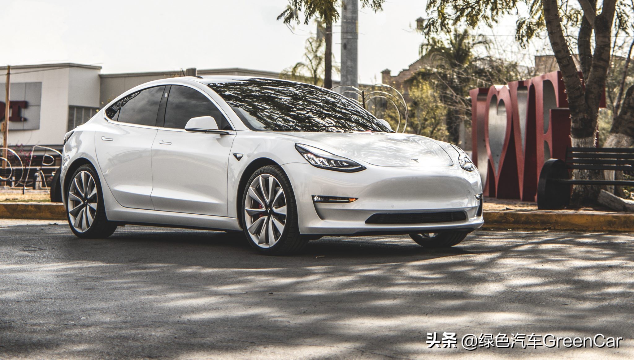 美国警察买三轮,特斯拉model3订购成功截图