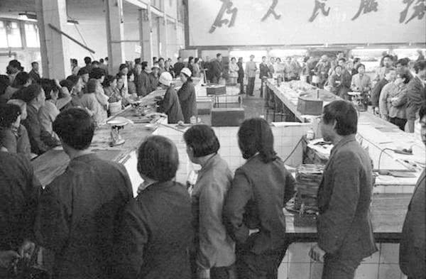 现代购物方式的方便和不足,购物方式的演变过程图片