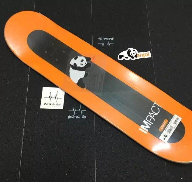 滑板新手买哪种滑板好一些,是小鱼型滑板好还是双翘型滑板好