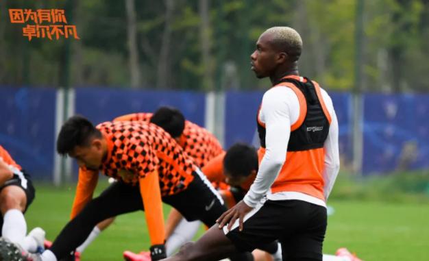 青岛黄海队19号米纳拉,武汉卓尔青岛黄海集锦