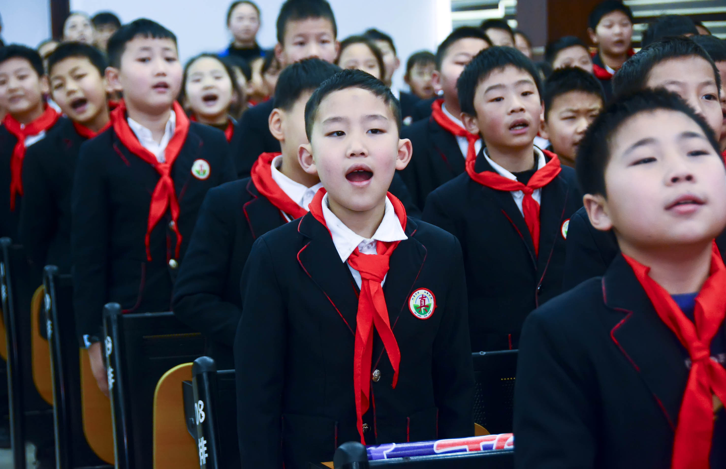 巴州区三小：学习雷锋好榜样做雷锋式好少年