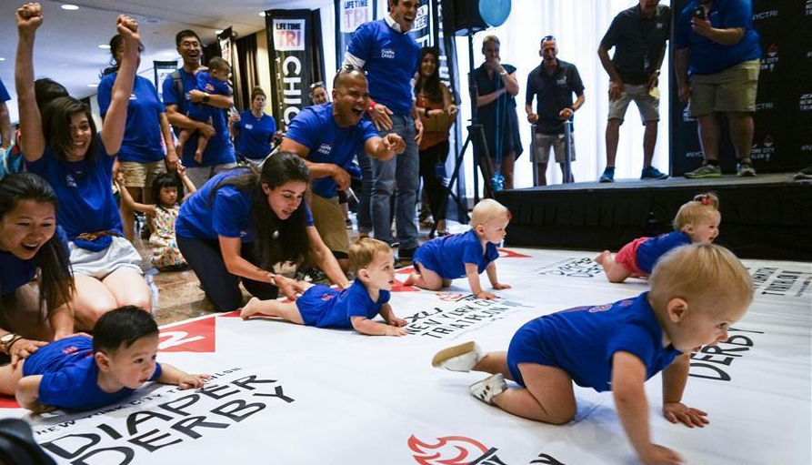 宝宝刚开始学走路应该关注什么,小孩学走路大人怎样引导
