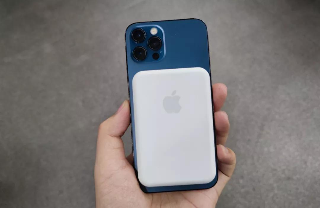 华强北鬼市苹果充电宝,华强北山寨苹果119元