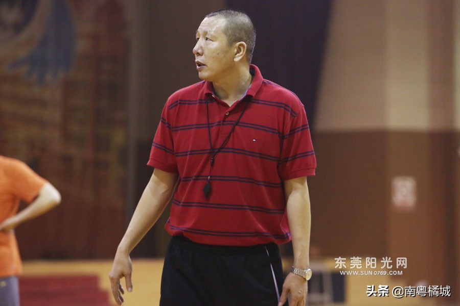 广东宏远历届男篮名单,广东宏远男篮今年CBA表现好吗