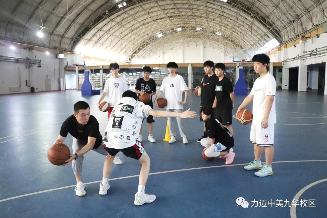 美国高中学校社团活动,美国高中生社团活动