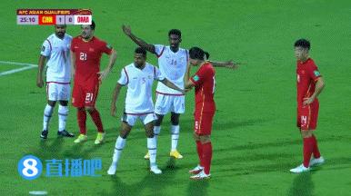 失控的中场，诡异的换人，国富的无奈，国足光速远离2022