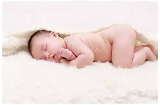 夏天宝宝护肤技巧宝妈必读,夏天日常护肤的正确顺序