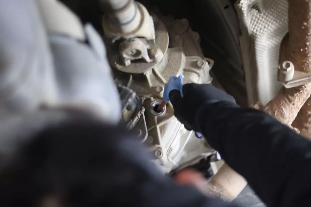 怪兽修车：翻新“残损不堪”的二手霸道LC150，满血复活变新车