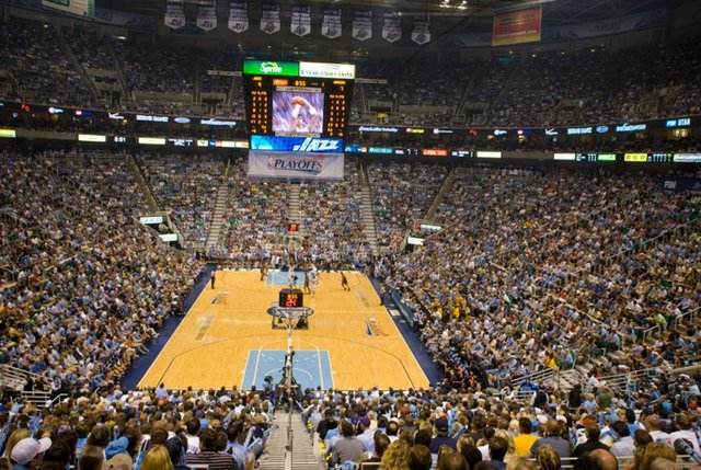 NBA5大魔鬼主场：1606米高原让人难以适应，地板设陷阱逼对手失误