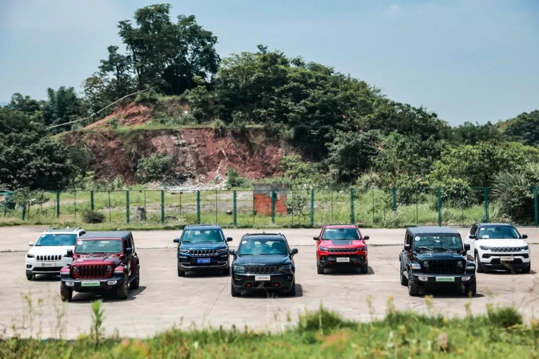 jeep越野之旅,jeep越野强势亮相