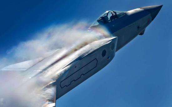 22岁负责攻克世界性难题，让中国战斗机领先世界的杨伟究竟多牛？