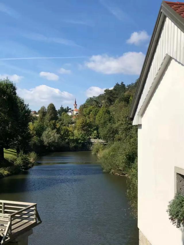 巴尔干半岛和阿尔巴尼亚,伯罗奔尼撒半岛和巴尔干半岛