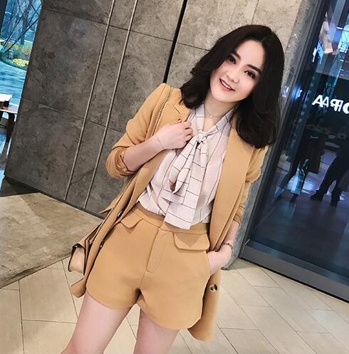 小西装怎么搭配好看,小西装怎么搭配更有气质