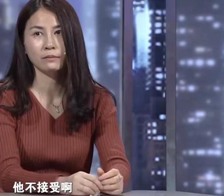 漂亮老婆爱上唱歌，老公用3个方法挽救婚姻，网友：男子情商高