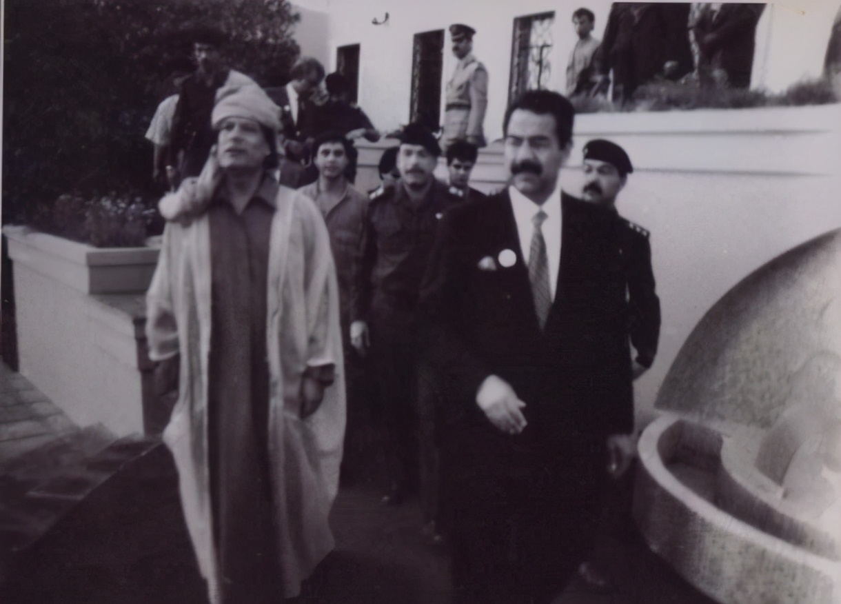 利比亚人民对卡扎菲政权的评价,利比亚卡扎菲怎么被推翻的