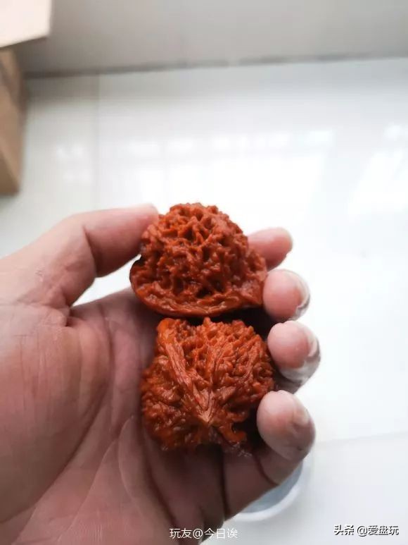 84消毒液洗核桃方法,被84泡过的核桃还能盘红吗