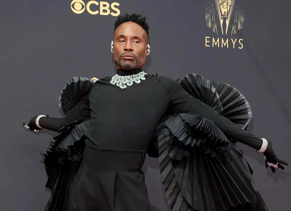 陈坤和巩俐走红毯颁奖,巩俐戛纳红毯惊艳全球