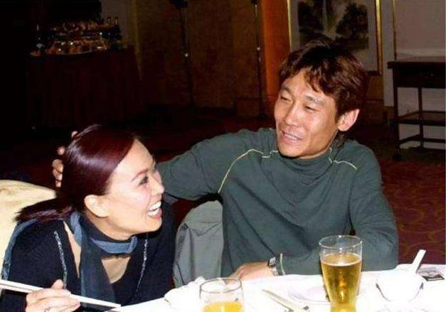 那英和高峰结婚没有,那英和高峰年龄