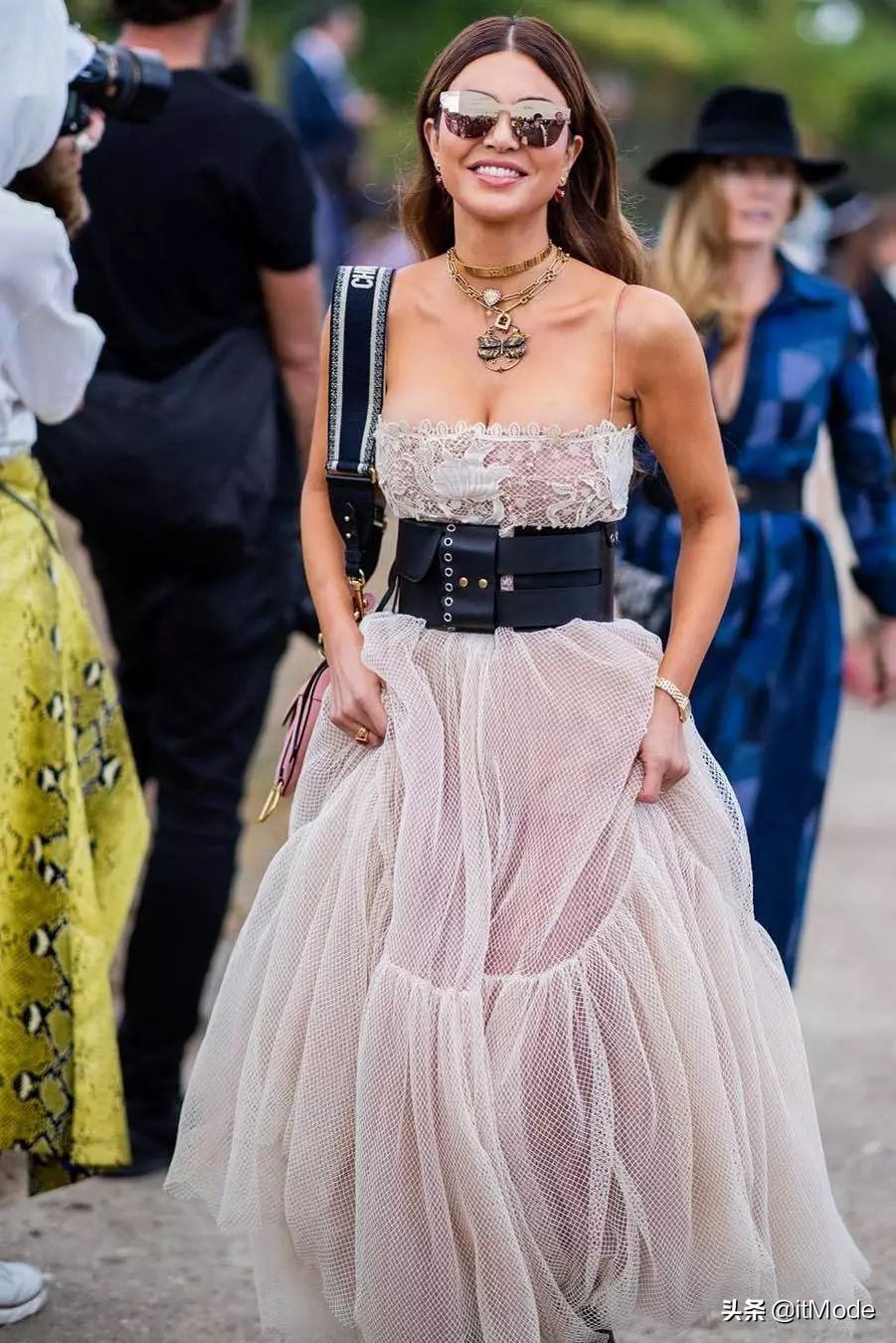 2024春夏五大流行趋势早穿早时髦,2019春夏4大流行趋势照着穿美到哭