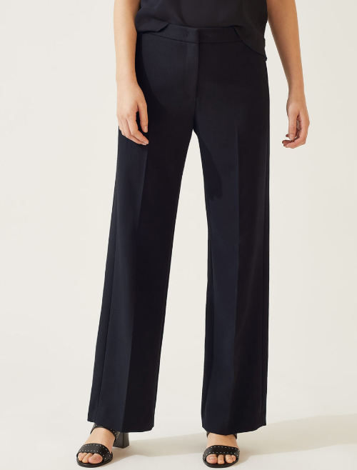 梅根最新着装,梅根和凯特谁衣品好