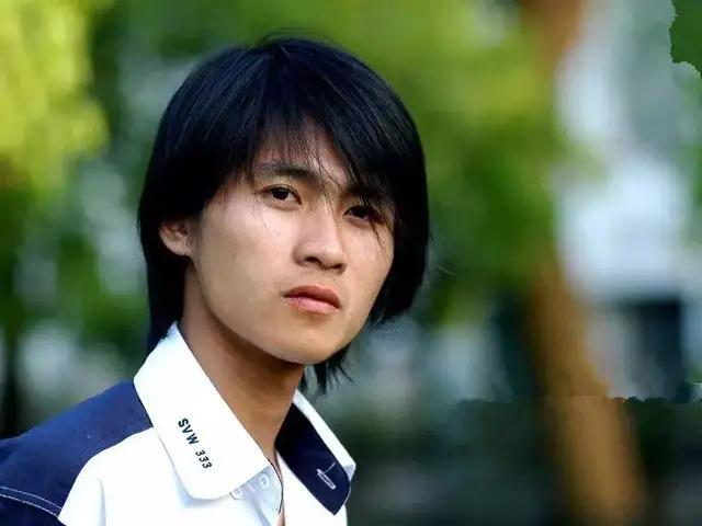 韩寒退学哪一年,韩寒回忆过往谈退学经历