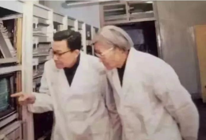 她拒绝诺奖毅然回国，为核事业“消失30年”，临终前捐出毕生积蓄