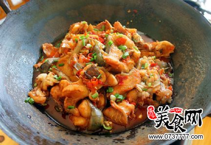 妩媚与坚强——桃江吊锅子