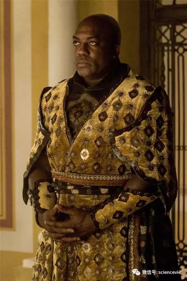 盘点电影中花里胡哨的武器,影视剧中的盔甲为什么都是布甲