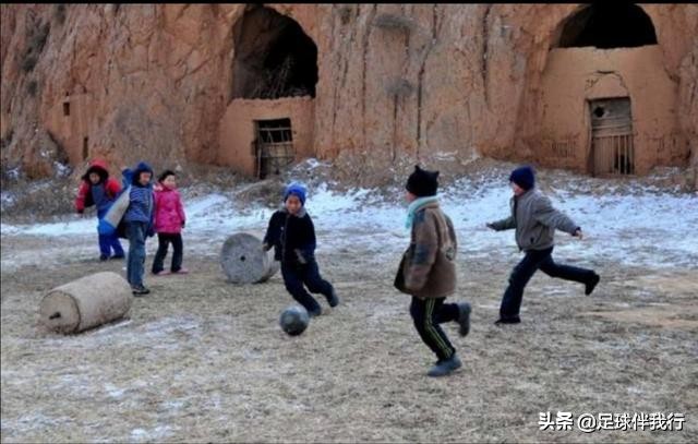 我的足球我的梦作文300字,再见了我的足球梦