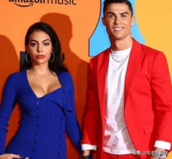 c罗乔治娜秀亲吻,c罗乔治娜秀恩爱瞬间