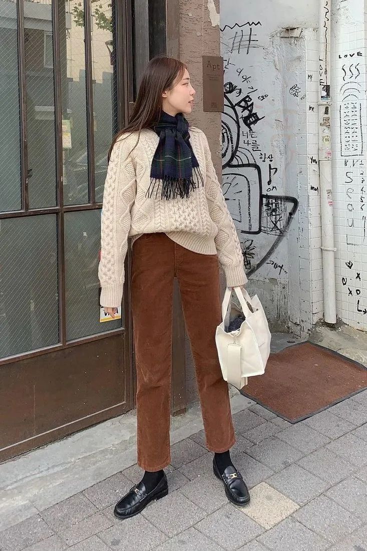 秋冬不露脚踝穿法火了,今年冬天流行九分裤露脚踝穿法