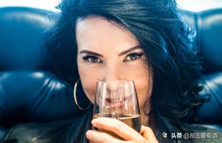 掌握了这些，你就是喝葡萄酒的套路之王