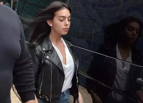 不输第一美臀，乔妹是靠它俘获C罗的心？