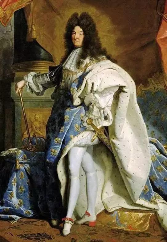 女人爱穿的袜子,女人穿丝袜和棉袜区别