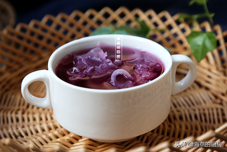 夏季几款清淡解暑的美颜养生汤谱,女人补气养血养生汤养肤美颜