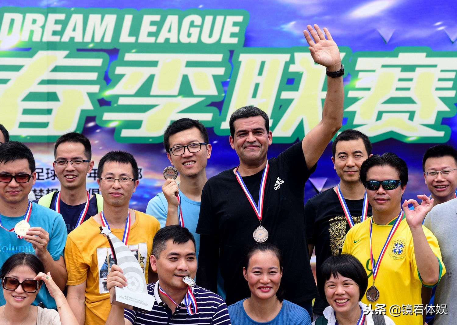 鐜嬮湝閲岀毊,閲岀毊涓轰腑鍥借冻鐞冪暀涓嬬殑韬奖